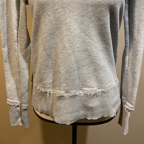 American Eagle Gray V-Neck Pullover Sweatshirt - Picture 3 of 10